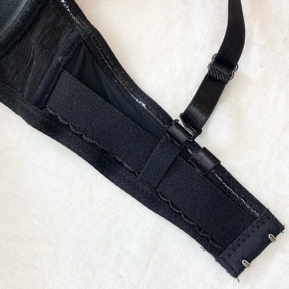 Carisma Black Strapless / Convertible Bra - Picture 10 of 10